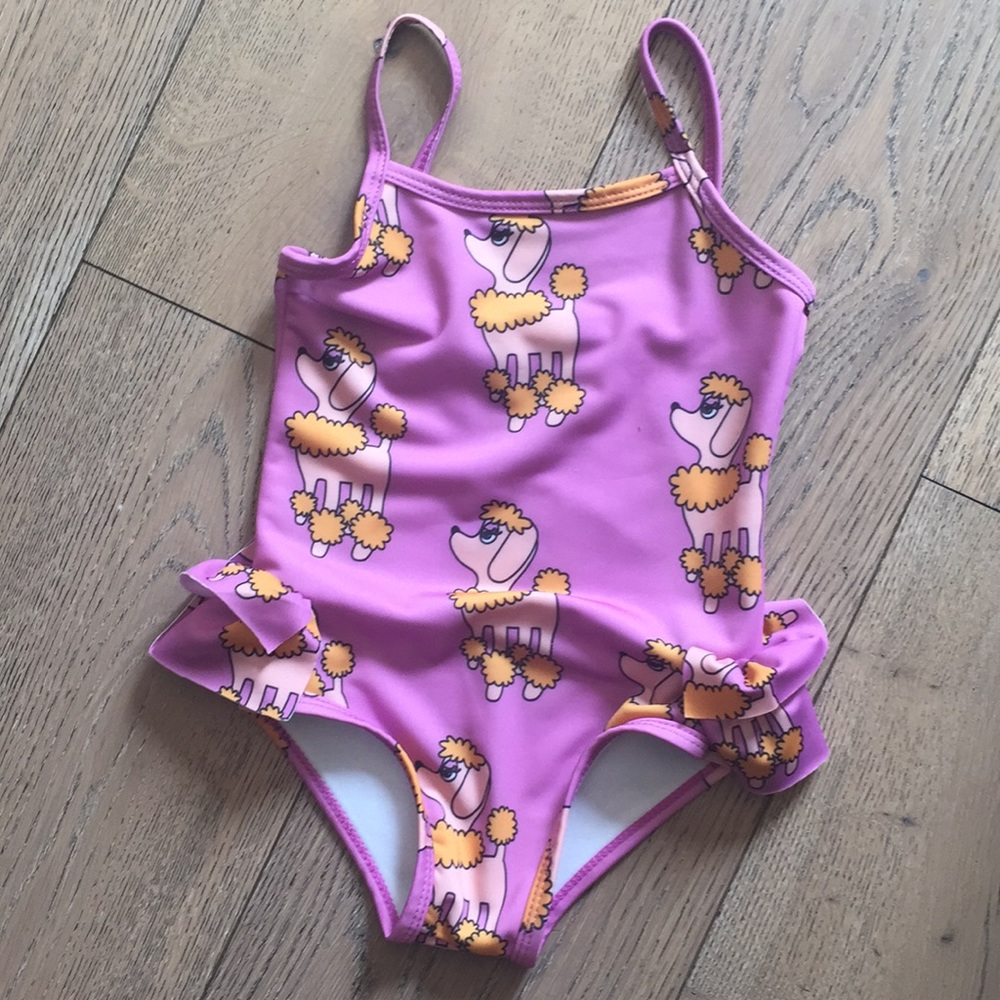 NWOT Hugo Loves Tiki swimsuit ( 2T)